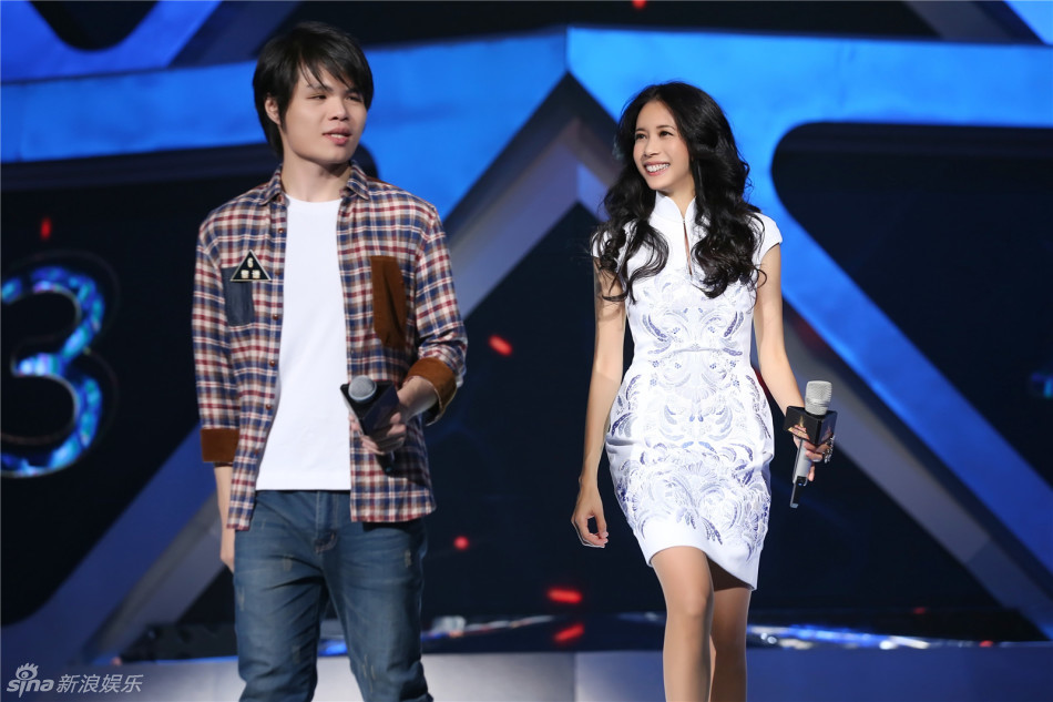 杨坤挑战少女风 华晨宇会老乡唱出游子心
