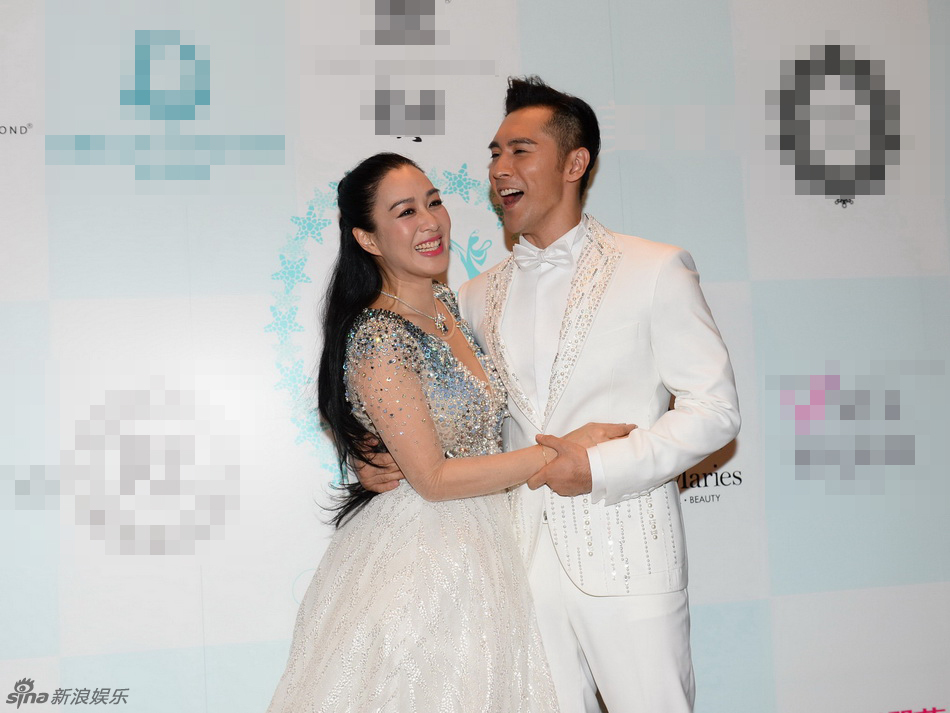 钟丽缇大婚钟镇涛携娇妻亮相_新浪图片