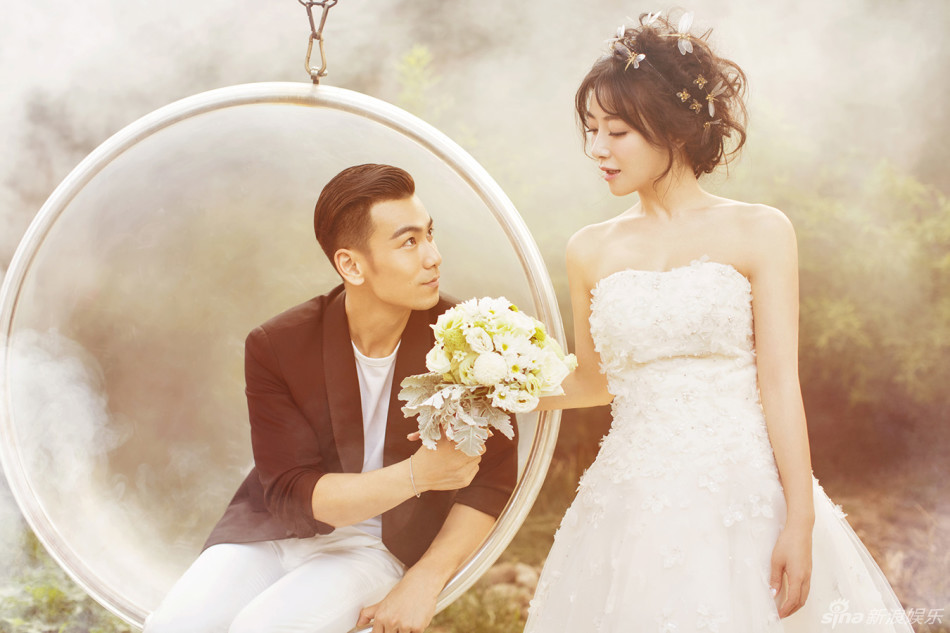 明星婚纱照片欣赏_明星婚纱图片(2)