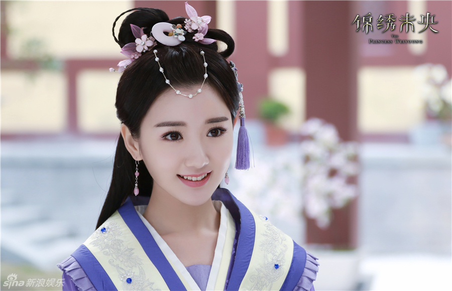 毛晓彤演绎腹黑白莲花“李常茹” 《锦绣未央》最新剧照
