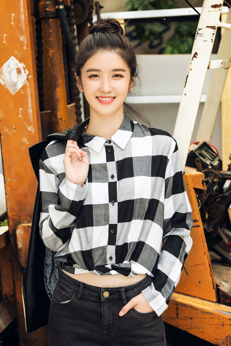 二次元少女李凯馨