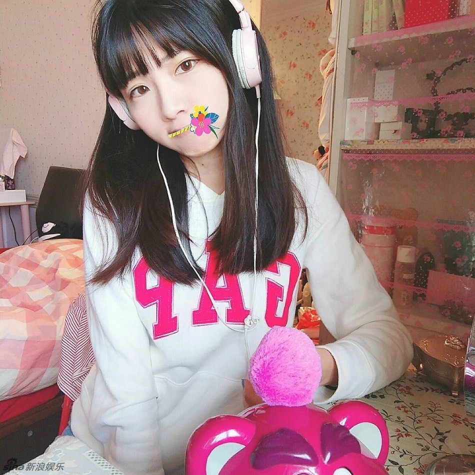 文体 正文 来源:新浪娱乐 编辑:张晨晔 月花18万哭穷 母亲欲