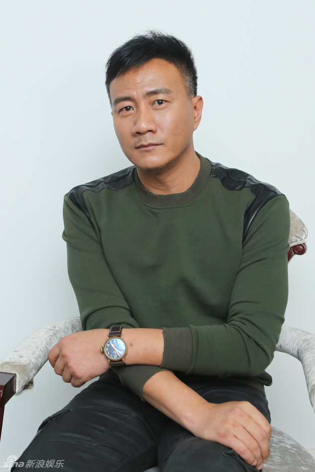 起初,胡军曾排斥"硬汉"这个称呼"以前我不爱听,觉得这是在禁锢我.