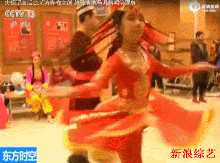 组图:春晚后台曝光 蔡明大红披肩演员忙化妆_高清图集_新浪网
