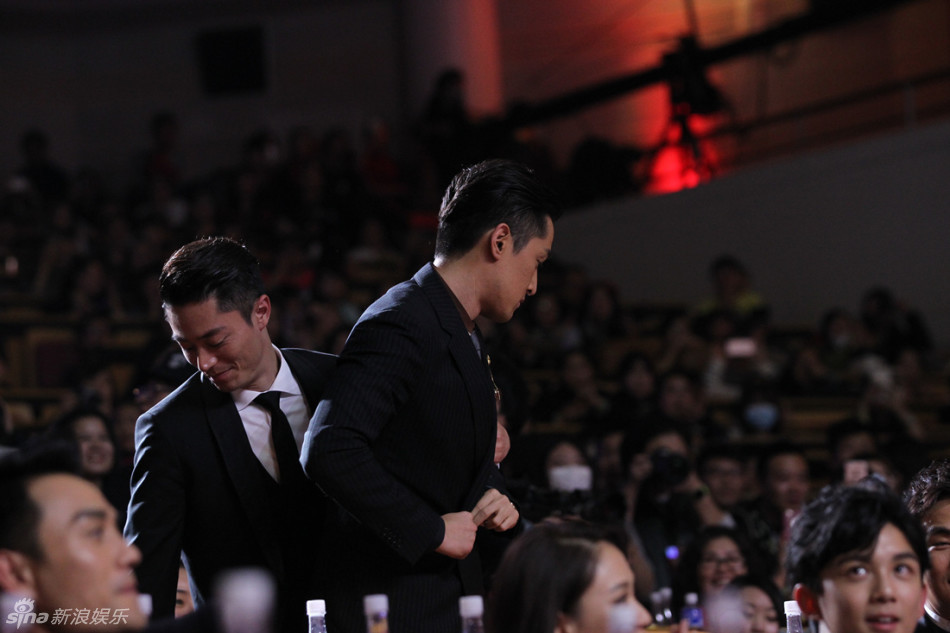 组图:国剧盛典台下热闹 小芈月可爱吴磊帅气