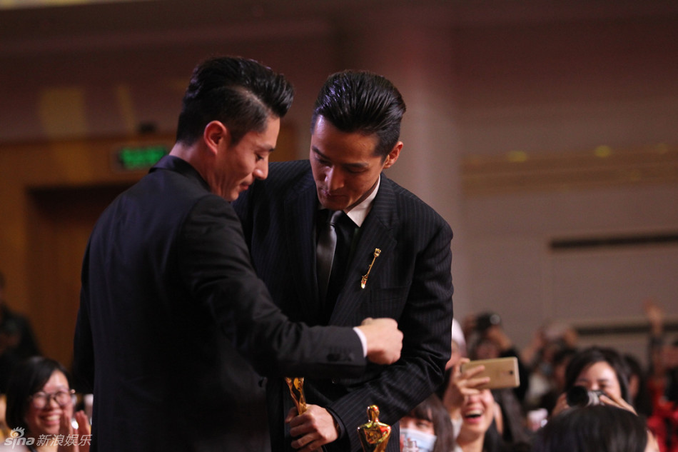 组图:国剧盛典台下热闹 小芈月可爱吴磊帅气