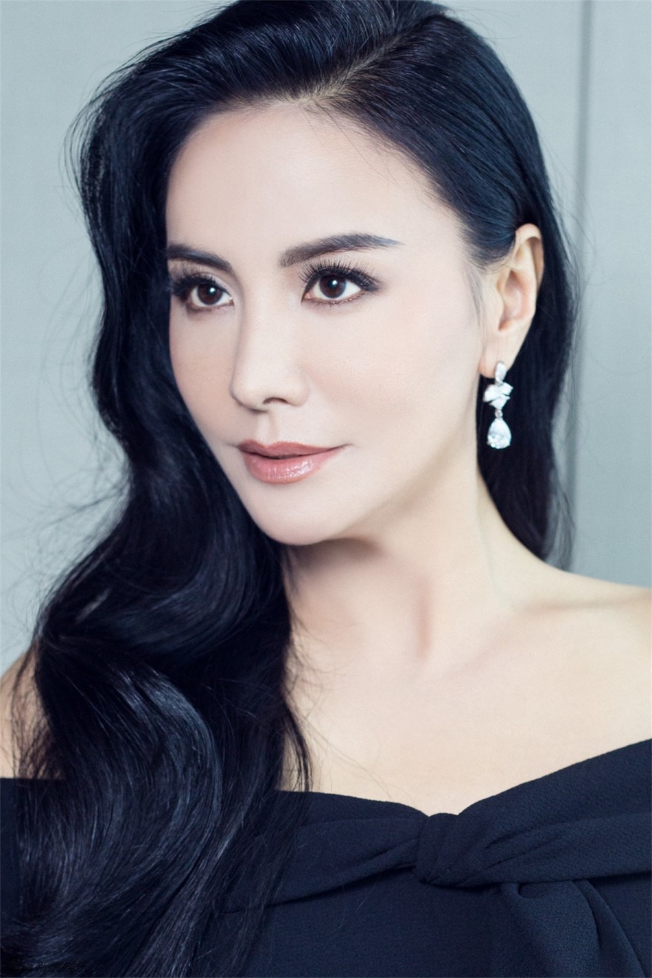 田丽妖娆秀玲珑身姿 性感演绎轻熟女诱惑[6P]|