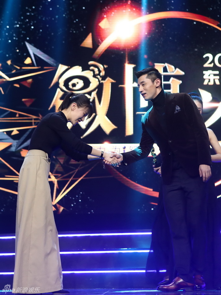 微博之夜是什么综艺 704_2114712_948073.jpg