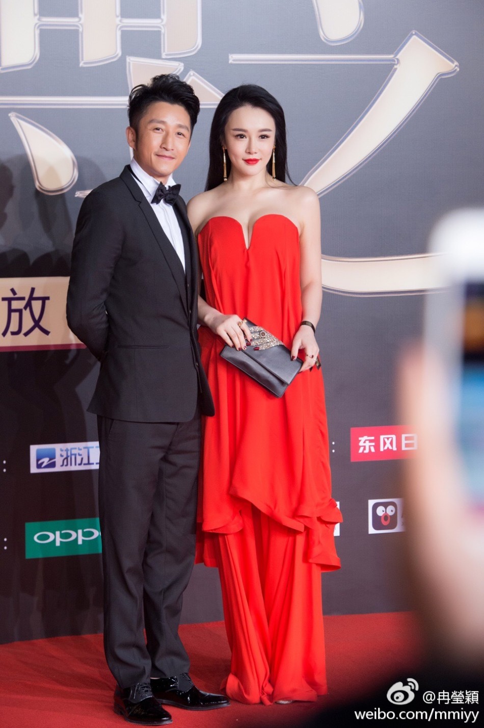 邹市明与冉莹颖亮相微博之夜