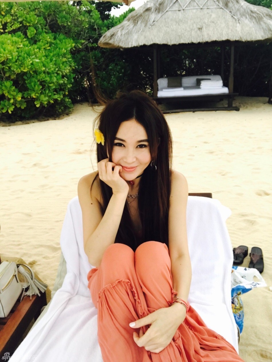 50岁单身女性夜间陪伴服务调查:号码背后的社会隐痛与监管困境