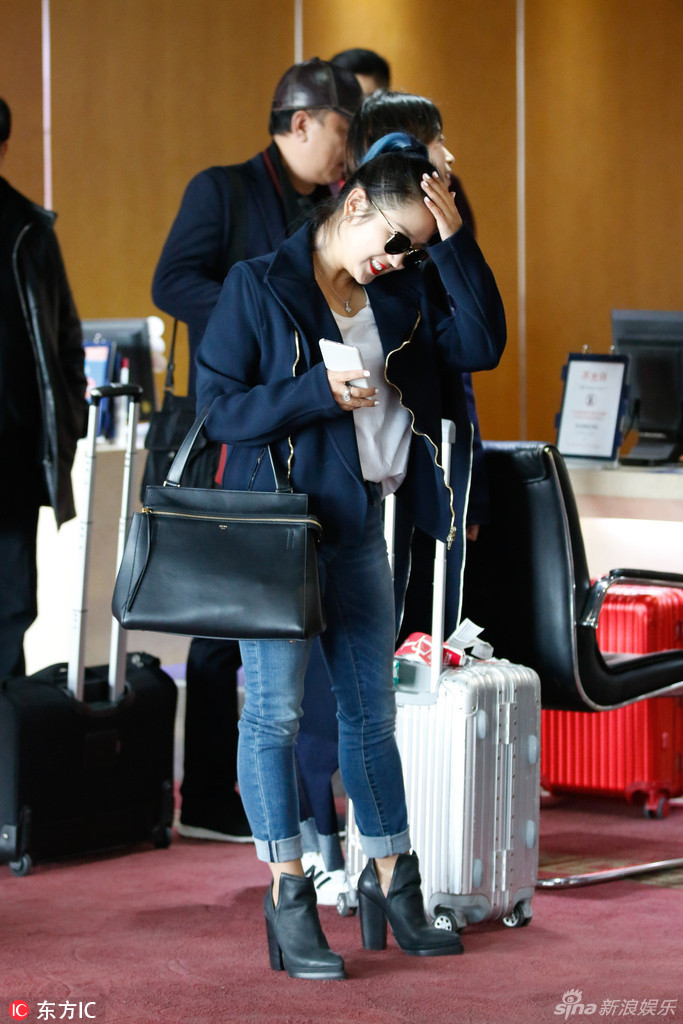 c罗曼联过人集锦-爱游戏APP（中国）官方网站下载_AIYOUXI体育