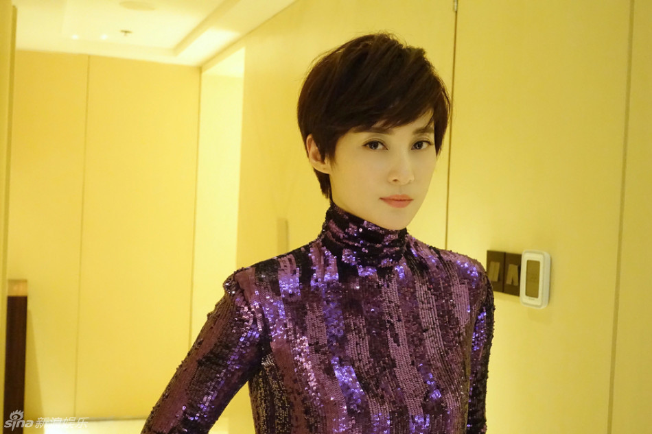 蒋勤勤短发帅气个性不输小鲜肉_高清图集