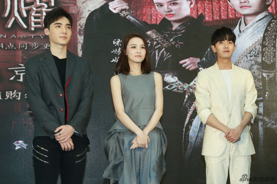 飞鞋门-乐鱼app(leyu)官方网站-乐鱼官网