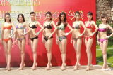 2011中华小姐泳装外景拍摄