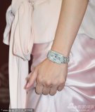 徐若瑄白裙优雅亮相