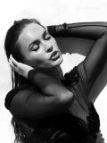 梅根-福克斯黑白性感写真