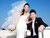 李小鹏与妻子甜蜜婚照