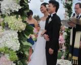 李小鹏与妻子甜蜜婚照