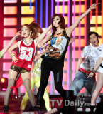 T-ara的成员孝敏与恩静