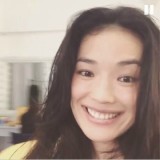 招牌大嘴式笑容