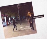 王菲前几日在路边踢毽子