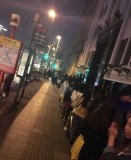 鹿晗晒照邮筒成网红 粉丝为求合影排长队