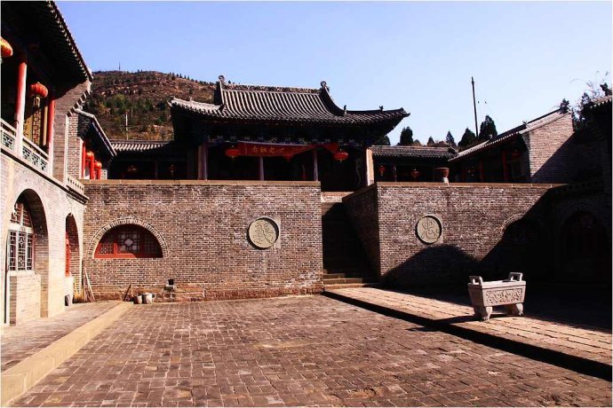 吕梁市有多少人口_吕梁境内2015年首场雪降落 高速封闭 组图(2)