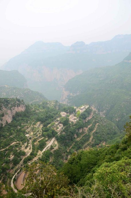 岳家寨人口_平顺岳家寨(2)