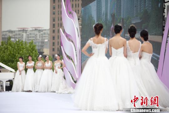 山西婚纱摄影_山西建筑摄影的图片(3)