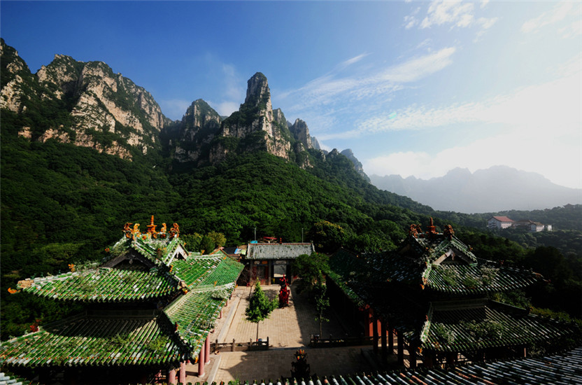 山西运城永济五老峰景区消息,为进一步推广全民健身,该景区自2015年9
