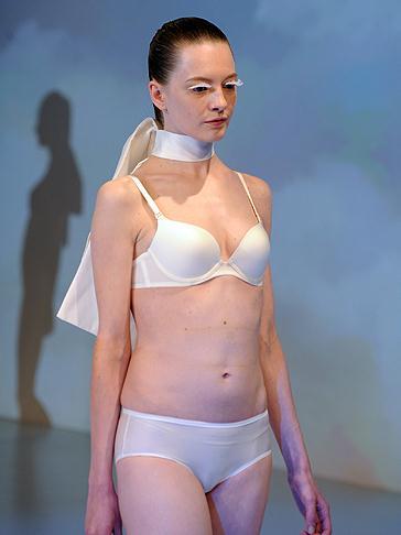 闻少妇内衣