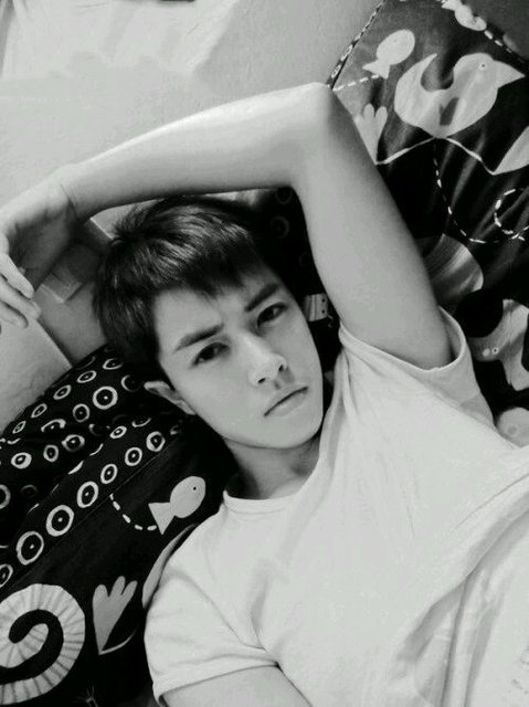 哪位大大有火爆男妃完整版啊 不要后面几章是