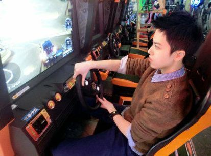 哪位大大有火爆男妃完整版啊 不要后面几章是