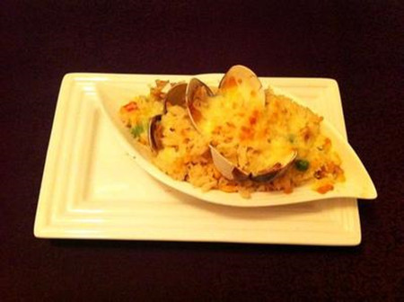 芝士焗菠萝海鲜饭_芝士菠萝大虾饭_赛欧芝士黄
