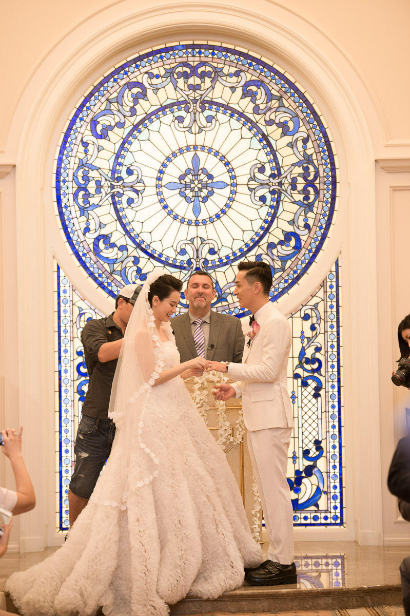 婚纱带钻_带钻美甲图片(3)