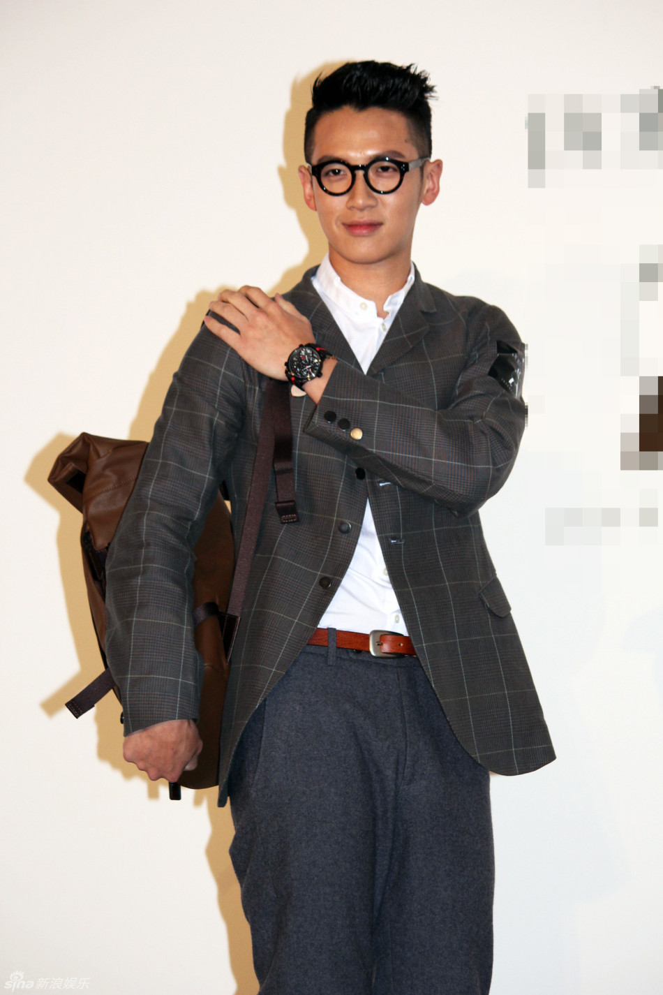 父亲以前因吸毒坐过牢但是现在父母已经离婚很