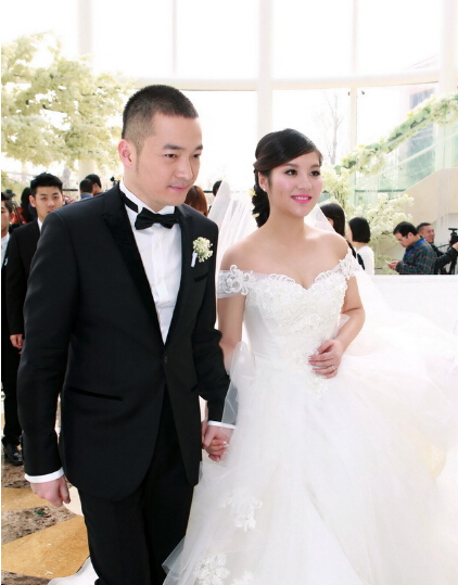 喻恩泰婚纱_喻恩泰吕秀才