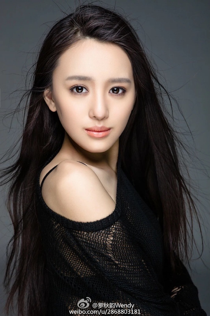 罗秋韵是位<em>重庆妹子</em>,<em>性格</em>开朗 川外校花清纯美