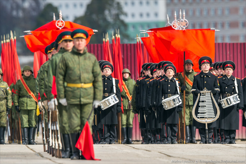 70年阅兵式高清完整版,70年阅兵式高清完整版现场直播 第5张 70年阅兵式高清完整版,70年阅兵式高清完整版现场直播 第5张