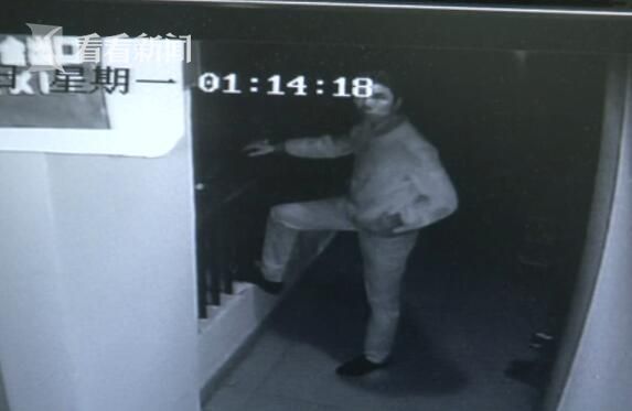 偷女士内衣视频_专偷女士内衣打胶图片