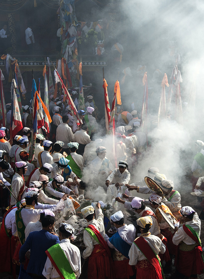 被“热贡六月会”深深震撼