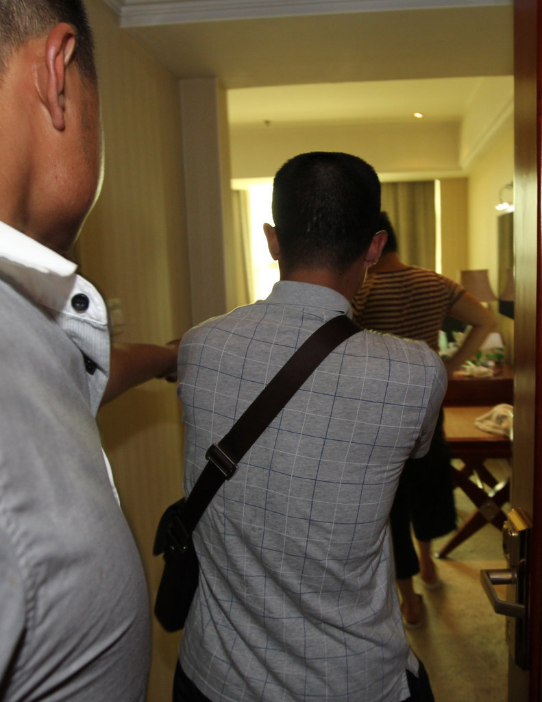 宾馆查到住客贩毒,老板不知道的情况下有责任