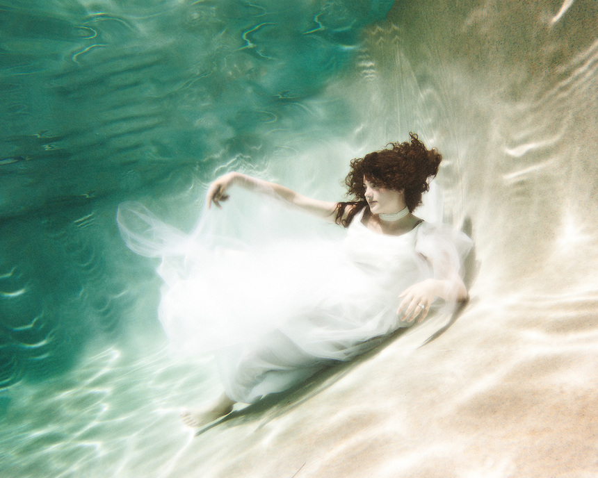 婚纱照潜水_潜水服婚纱照(3)