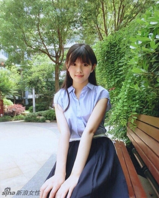 南昌大学校花钟恩淇生活照曝光 甜美可人