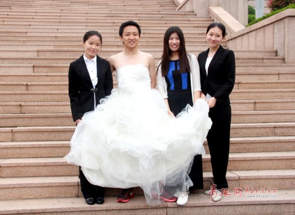 男的婚纱_婚纱情侣头像一男一女
