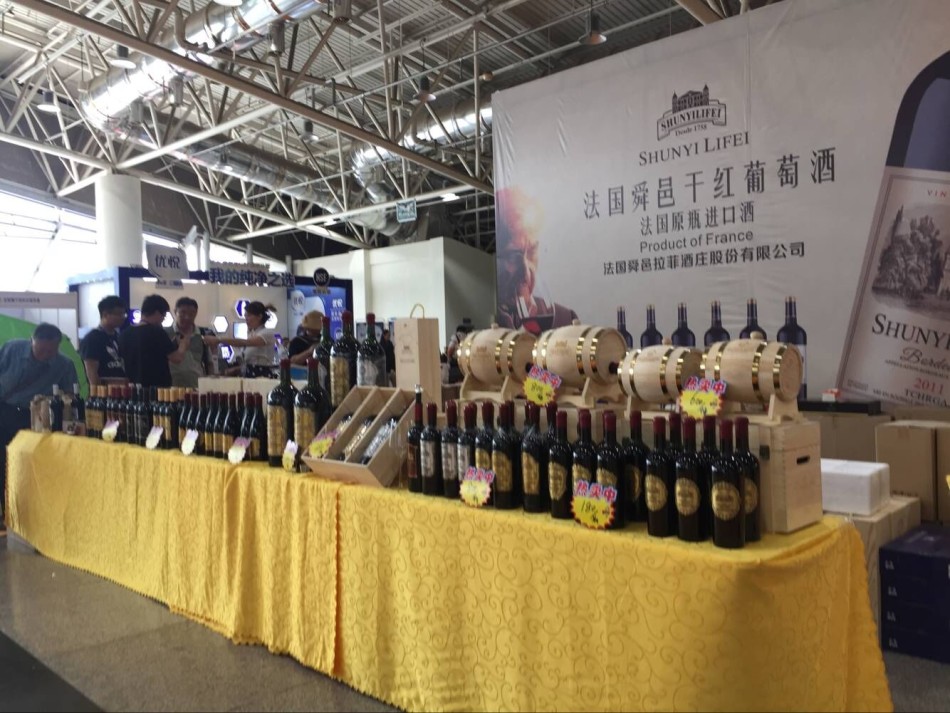 现场不仅有境内外旅游资源推介、精品旅游线路特卖、特色旅游商品及非遗衍生品交易等内容，同时也将举行多场务实高效的论坛活动。