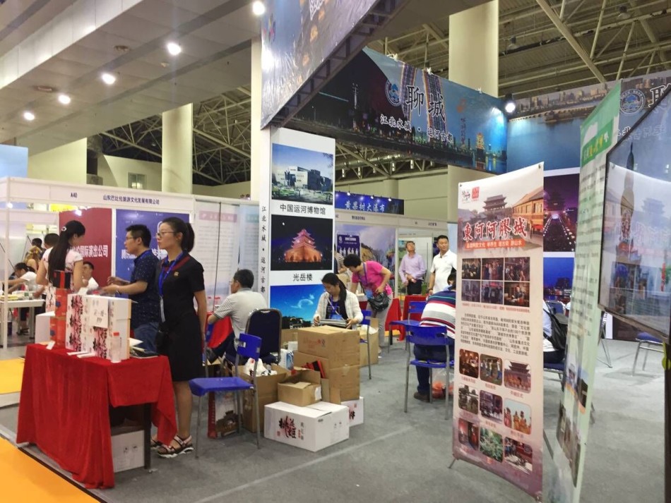 现场不仅有境内外旅游资源推介、精品旅游线路特卖、特色旅游商品及非遗衍生品交易等内容，同时也将举行多场务实高效的论坛活动。