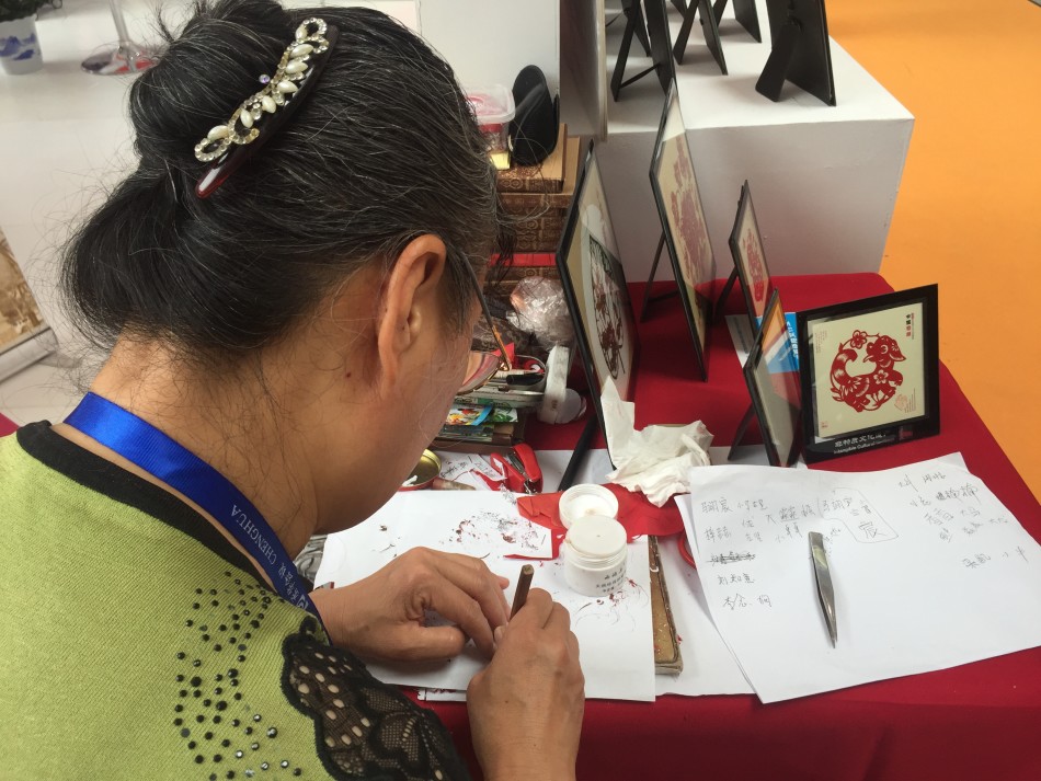 济南皮影戏、济南形意拳、武当太乙门、口技等国家级、省级非遗项目将先后亮相济南主形象展台。