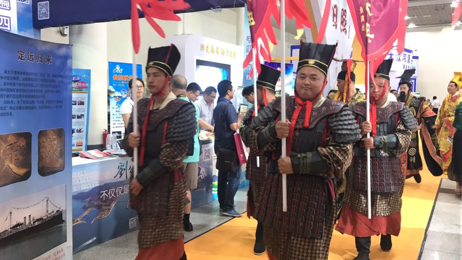 济宁邹城市旅游局、临沂天上王城风景区、山东巴比伦演出公司等也毫不“示弱”。