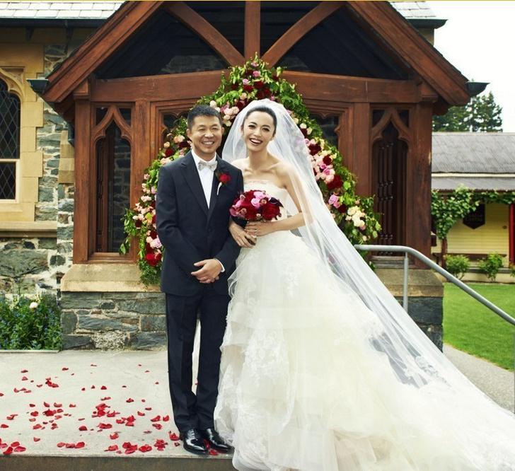 婚内夫妻财产约定协议公证 和 房产证 哪个更有